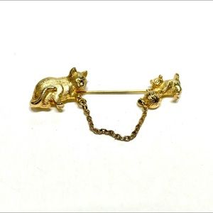 Collectable Vintage Cat Kitten Yarn Chain 2 piece scarf lapel pin broach gold